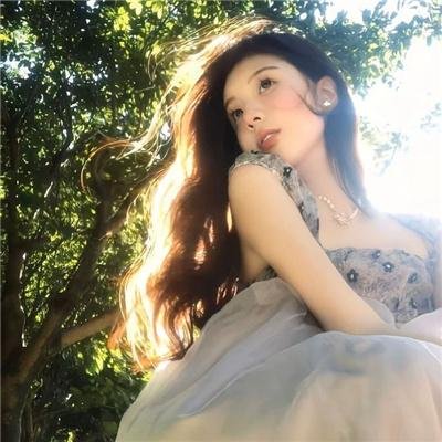 警花变色龙
