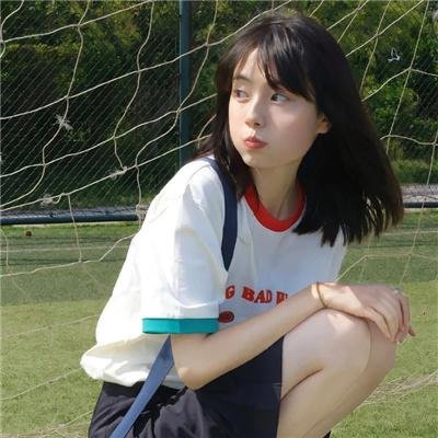 5个吓鬼的少年
