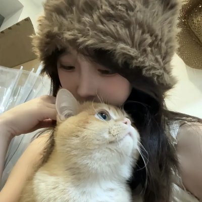 橘衫男子